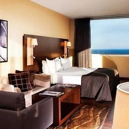 Hotel Leonardo Royal Forum 4*