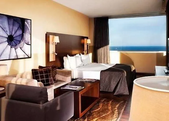 Hotel Leonardo Royal Forum 4*
