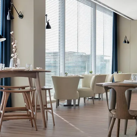 Hotel Ac Fórum By Marriott 4*