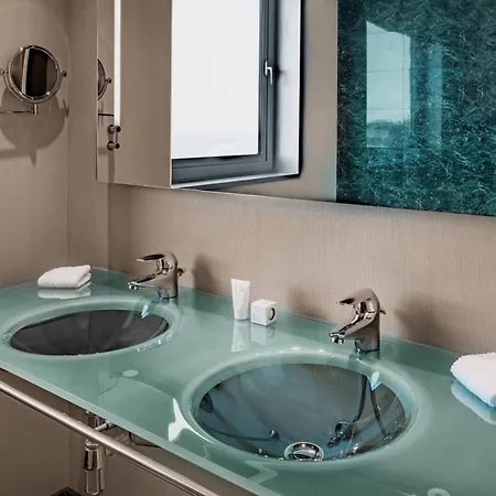 Hotel Ac Fórum By Marriott 4*
