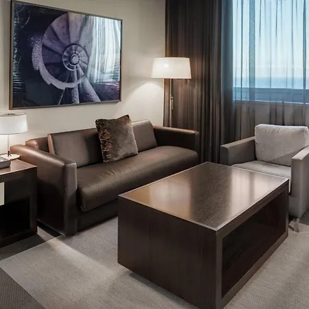 Ac Fórum By Marriott Hotel