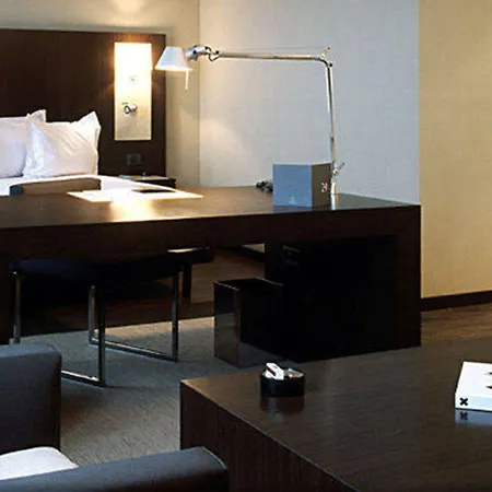 Leonardo Royal Forum 4*