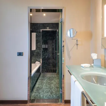 Hotel Leonardo Royal Forum