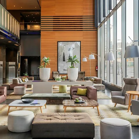 Hotel Leonardo Royal Forum 4*