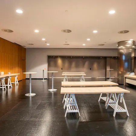 Hotel Leonardo Royal Forum 4*