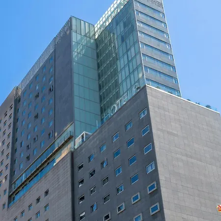 Leonardo Royal Forum 4*