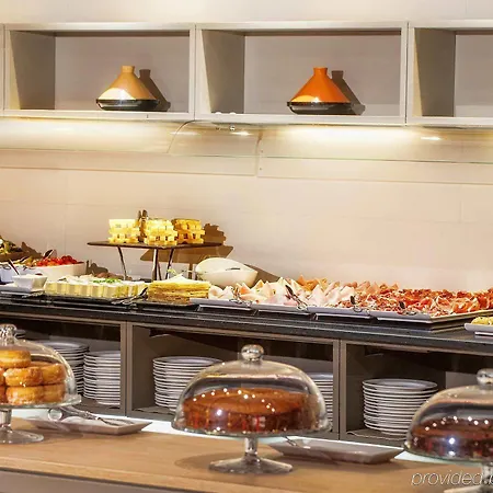 Hotel Leonardo Royal Forum 4*