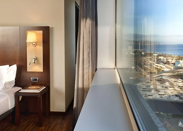 Hotel Leonardo Royal Forum 4*