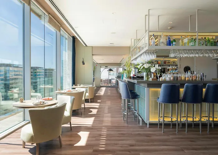 Hotel Leonardo Royal Forum 4*