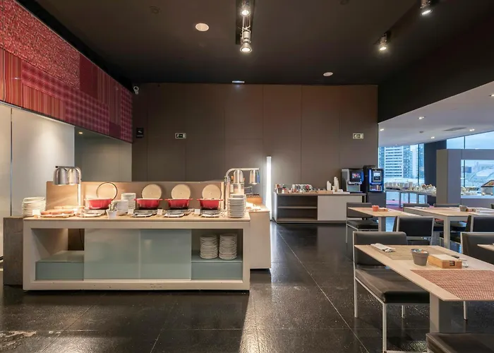 Leonardo Royal Forum Hotel 4*